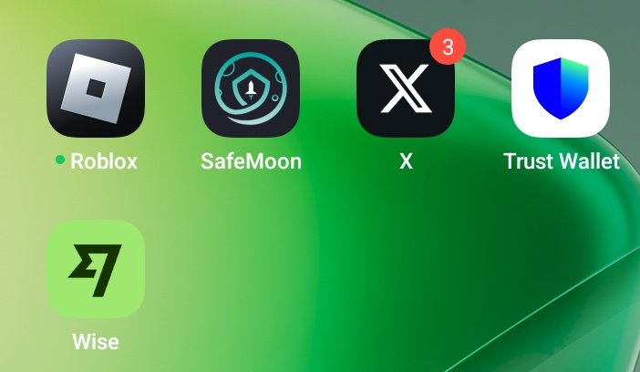 iAmPeewee30's tweet image. Bye Safemoon Wallet. 
I&apos;ll Just keep my Safemoon while waiting for @CptHodl 
We lost all the tech but I still have my #SafemoonV2