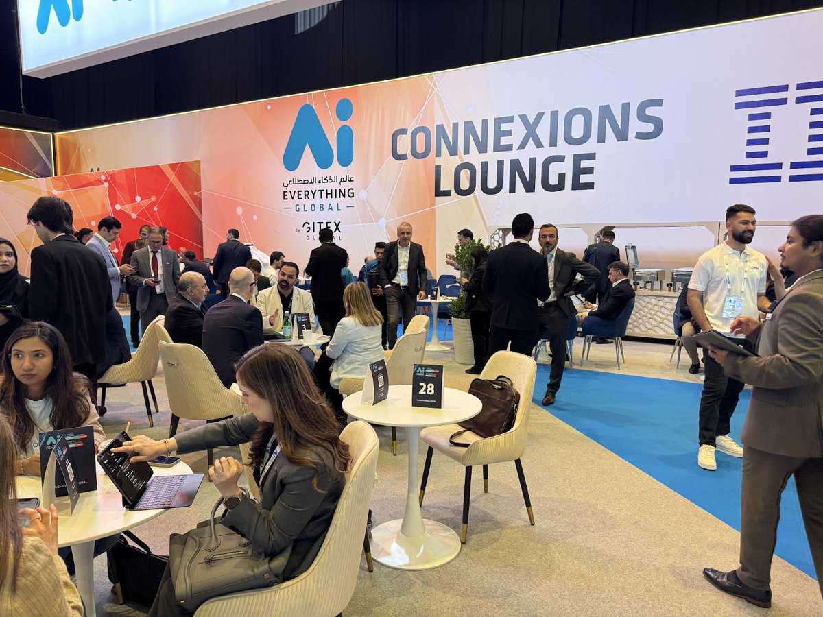 ExpoPlatform tweet media