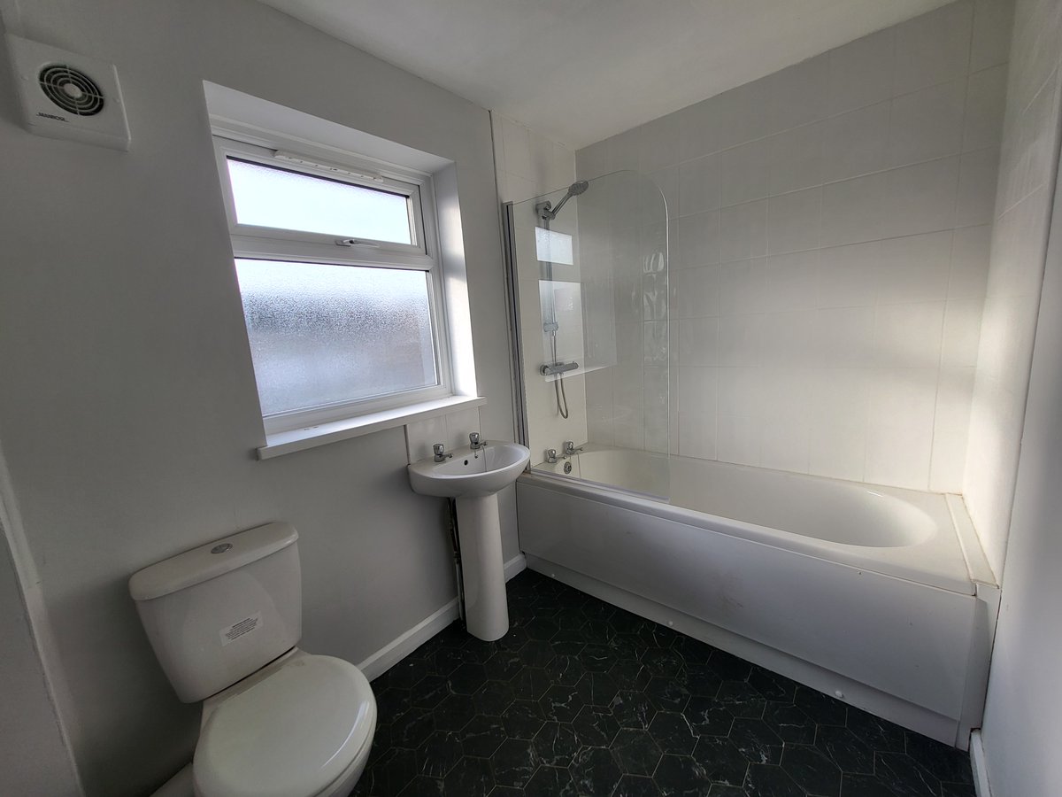 📍 AVAILABLE NOW – 30 Flemingdale, Sutton Park, Hull, HU7 4BY
3 Bedrooms | 1 Reception | 1 Bathroom
🏡 This newly refurbished property is not one to be missed!
📞 01482 323 033
📧 info@hallerevans.com