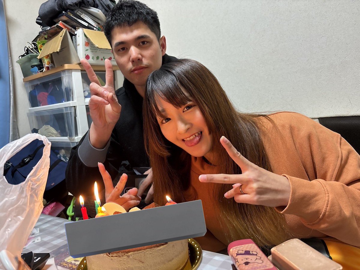 めろ。 tweet media