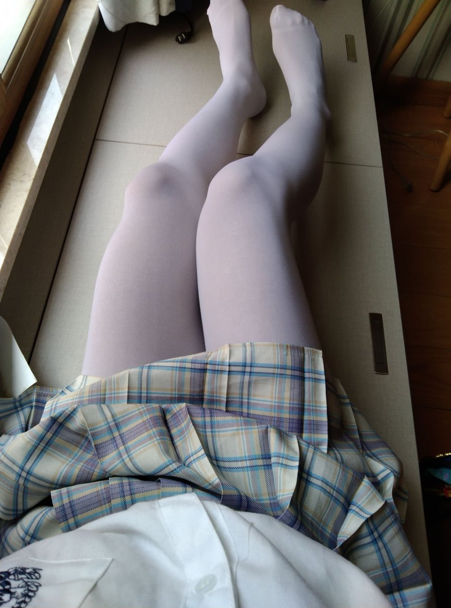 持续上传自拍中……