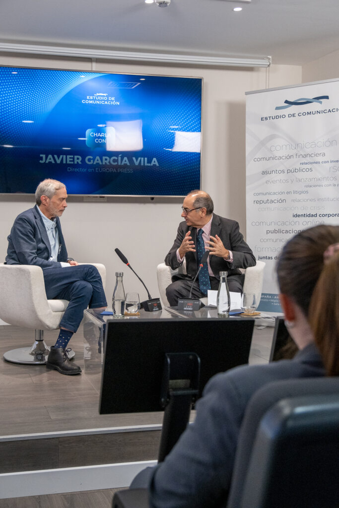 Estudio de Comunicación (@estcomunicacion) on Twitter photo Hoy ha estado con nosotros Javier García Vila, director de <a href="/europapress/">Europa Press</a>, para hablar con todo nuestro equipo sobre política, economía y sobre las perspectivas para este 2025. Hoy ha estado con nosotros Javier García Vila, director de <a href="/europapress/">Europa Press</a>, para hablar con todo nuestro equipo sobre política, economía y sobre las perspectivas para este 2025.