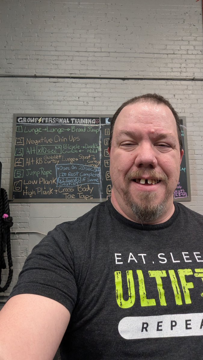 SiliconShecky's tweet photo. Second day this week at the gym. Didn't do too bad. Realized I forgot to post Tuesday so here are both days of pics.
#push4progress #wehackhealth https://t.co/hkhjT416rw