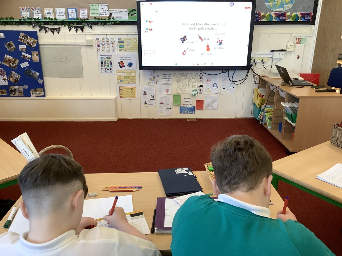 Celebrations have begun for #dyddmiwsigcymru , we have drawn to music, discussed and written in Welsh how the music makes us feel, what instruments we can hear and also why <a href="/Cymraeg/">Cymraeg 🏴󠁧󠁢󠁷󠁬󠁳󠁿</a> is so unique and special! <a href="/wrexham/">Wrexham.com</a> <a href="/BBCRadioWales/">BBC Radio Wales</a> <a href="/ywsgwynedd/">Ywain Gwynedd</a> #miwsig