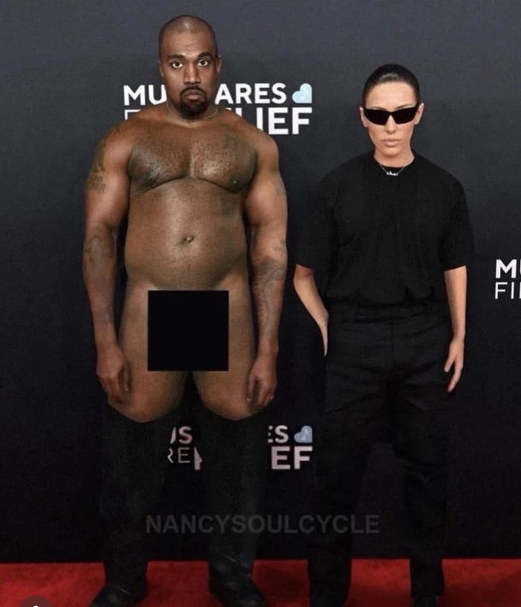 j_stalking's tweet photo. @kanyewest #FIFY https://t.co/6Cace2tZn6