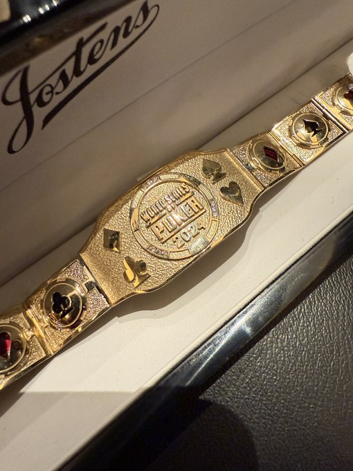 Luke - 1 pic. WSOP 2024 bracelet https://t.co/4OChKPJR3y