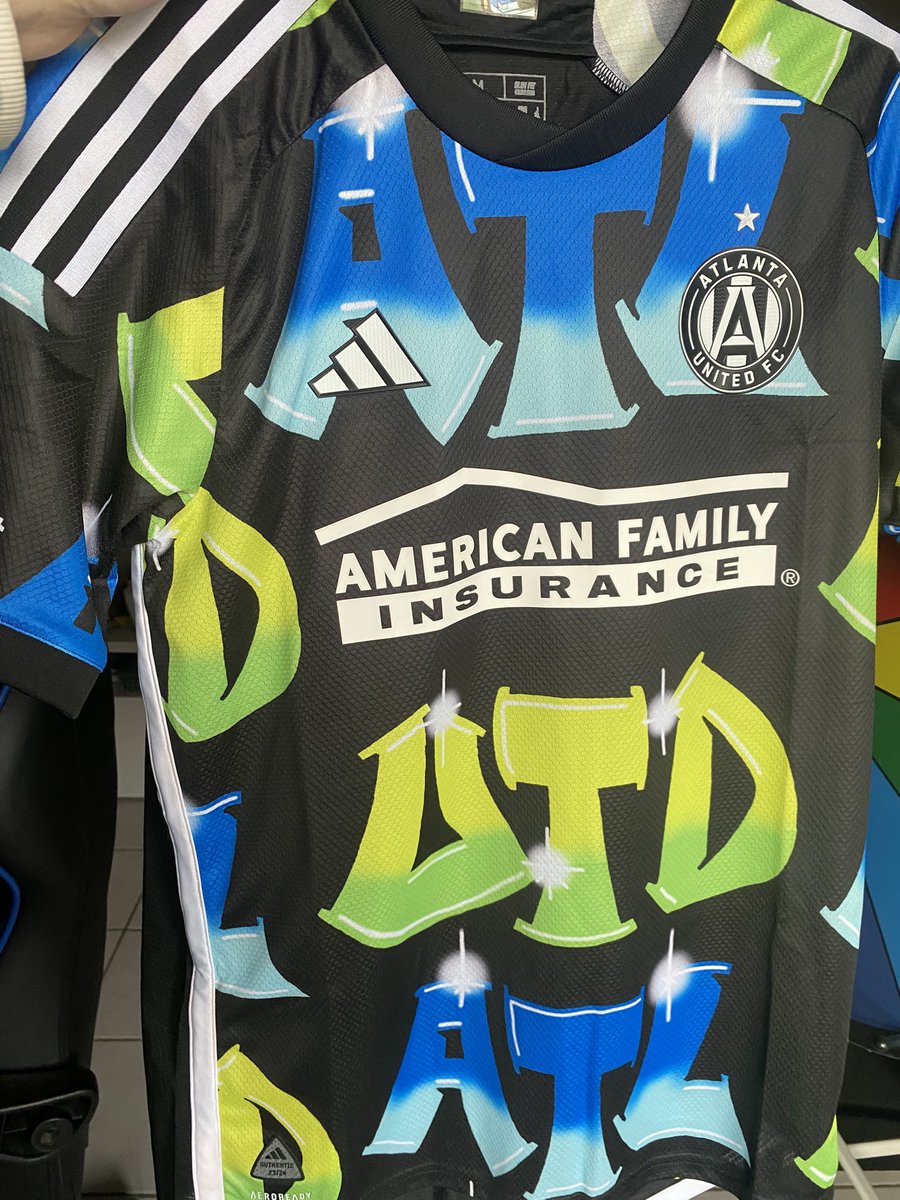 MrDarkaTV (@mrdarkatv) on Twitter photo Maillot (photo gauche) reçu en Janvier très sympa !
Maillot (photo droite) reçu aujourd’hui, quel BANGER !! J’adore il est vraiment incroyable celui la 🤩
Mon abonnement est fini, j’ai bien reçu votre mot <a href="/BoxingdaysFr/">Boxingdays.fr</a> croyez moi que je vais me réabonner dès demain 💪🏻🤩 Maillot (photo gauche) reçu en Janvier très sympa !
Maillot (photo droite) reçu aujourd’hui, quel BANGER !! J’adore il est vraiment incroyable celui la 🤩
Mon abonnement est fini, j’ai bien reçu votre mot <a href="/BoxingdaysFr/">Boxingdays.fr</a> croyez moi que je vais me réabonner dès demain 💪🏻🤩