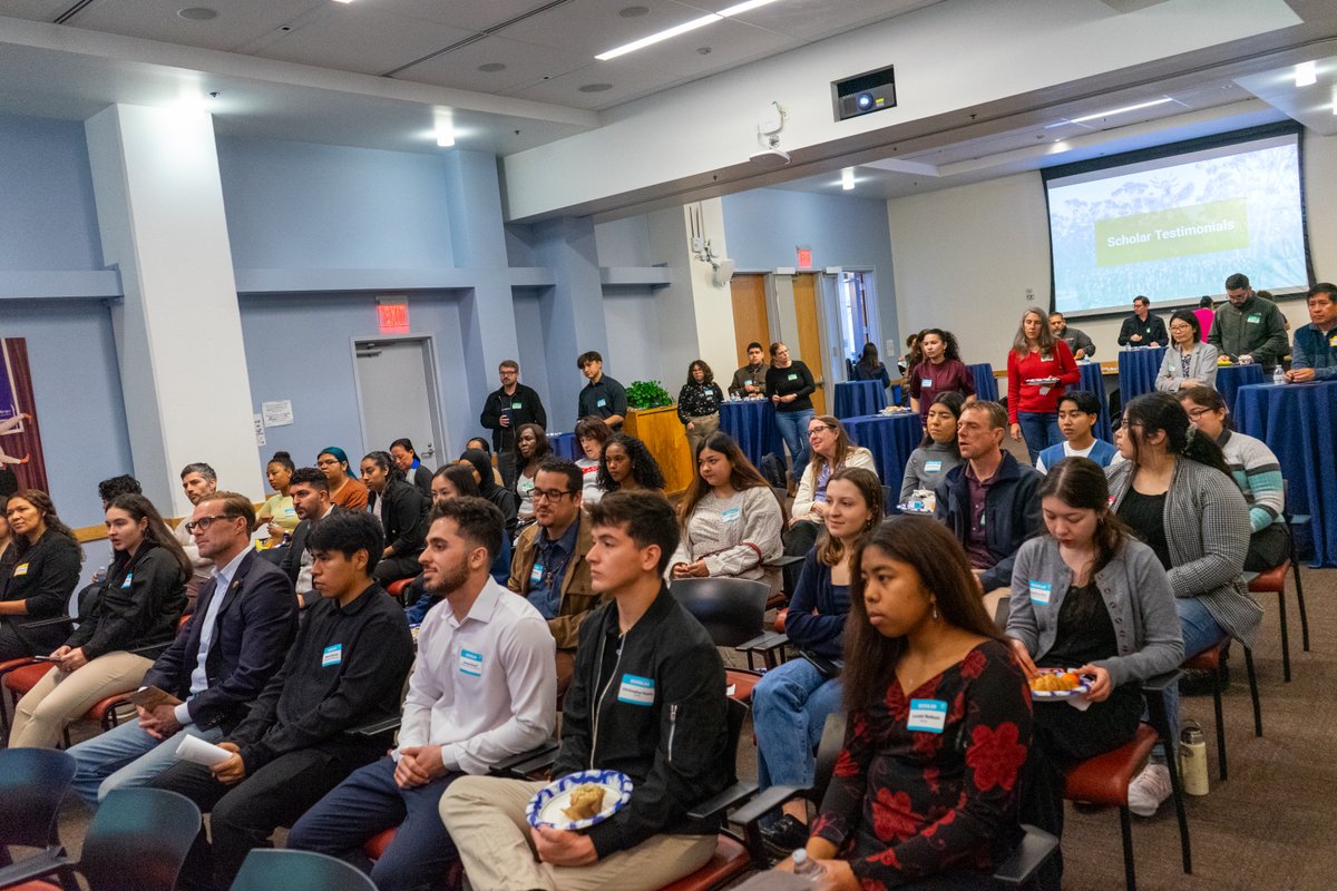 PATHSUCSD's tweet image. On January 27th, hosted its 2nd Annual PATHS Scholars Program Networking Event. Our networking event aims to bring PATHS Scholars together with a diverse community of industry professionals, community leaders, and esteemed faculty members!