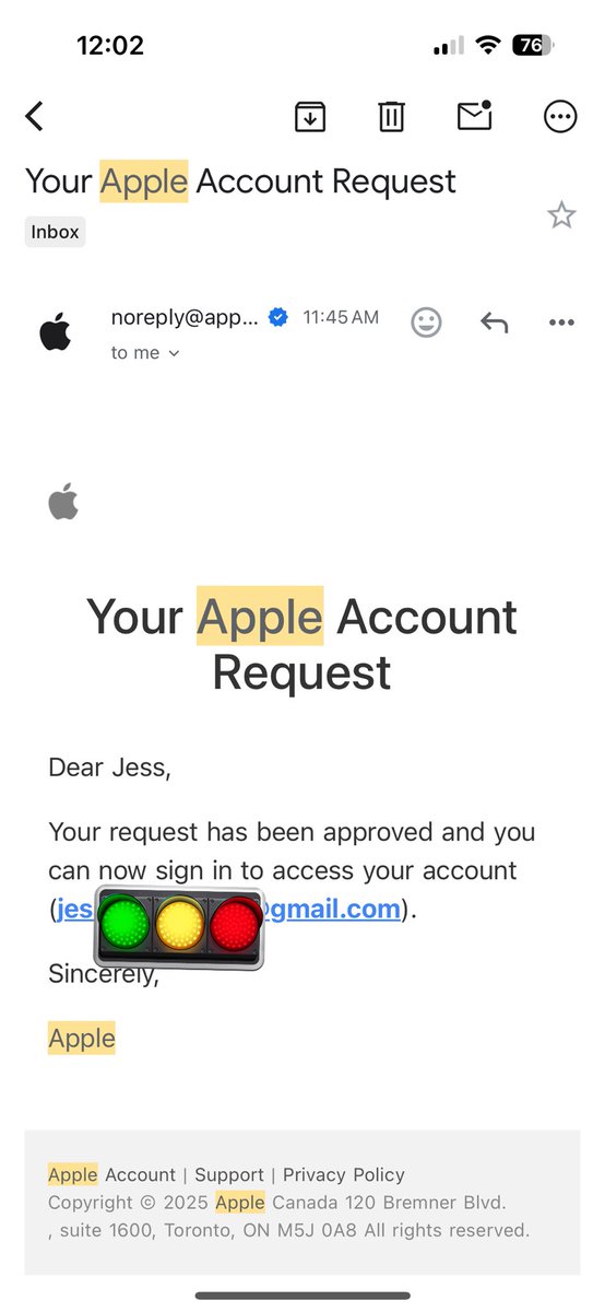 jessCatherine66's tweet photo. @AppleSupport 

What? I don’t use this email for Apple so like what? https://t.co/RMhxJdD2o6