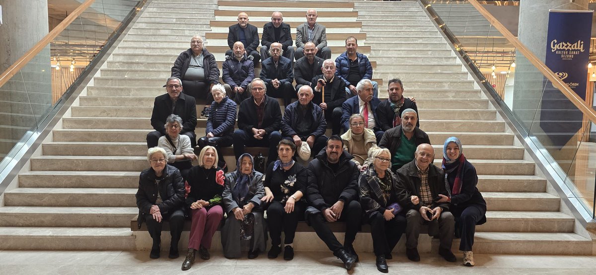 AK Parti Güngören (@akpartigngren) on Twitter photo Mesiad merterin öncülüğünde bahçelievler huzurevindeki değerli büyüklerimizle akşam yemeğinde bir araya geldik. Onların tecrübelerini ve nasihatlarını dinledik. Vesile olan Gürbüz Oruç ve yönetimine teşekkür ederiz
<a href="/osmannnurika/">Osman Nuri Kabaktepe</a>
<a href="/abdullahozdemir/">Abdullah Özdemir</a>
<a href="/dvrnyalcinkaya/">Devran YALÇINKAYA 🇹🇷</a>
<a href="/MesiadMerter/">MESİAD</a> Mesiad merterin öncülüğünde bahçelievler huzurevindeki değerli büyüklerimizle akşam yemeğinde bir araya geldik. Onların tecrübelerini ve nasihatlarını dinledik. Vesile olan Gürbüz Oruç ve yönetimine teşekkür ederiz
<a href="/osmannnurika/">Osman Nuri Kabaktepe</a>
<a href="/abdullahozdemir/">Abdullah Özdemir</a>
<a href="/dvrnyalcinkaya/">Devran YALÇINKAYA 🇹🇷</a>
<a href="/MesiadMerter/">MESİAD</a>