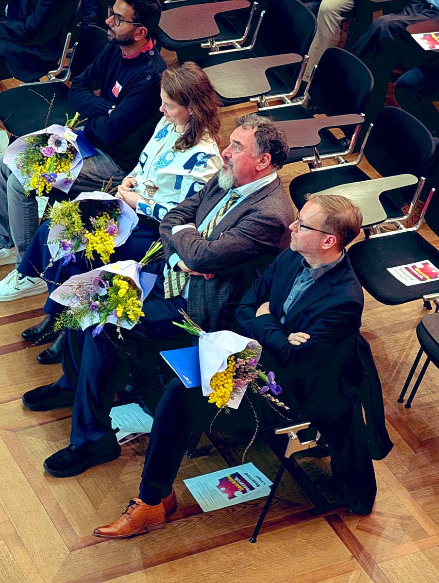 changccTWCH's tweet image. Congratulations to Silvio @sdb_lab on receiving the UZH 2025 Best Mentor Award! A well-deserved recognition for his dedication and mentorship. @UZH_ch @UZH_en