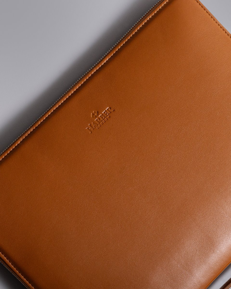 harberlondon's tweet photo. Nomad Organiser for iPad Pro 13" & MacBook Pro 13" / 14” | Harber London
Good for your mind, cleverly constructed design that will streamline your to do’s and refresh your routine.
#harberlondon #harber
https://t.co/iTSBvQQCXb https://t.co/E3MkwJpfl1