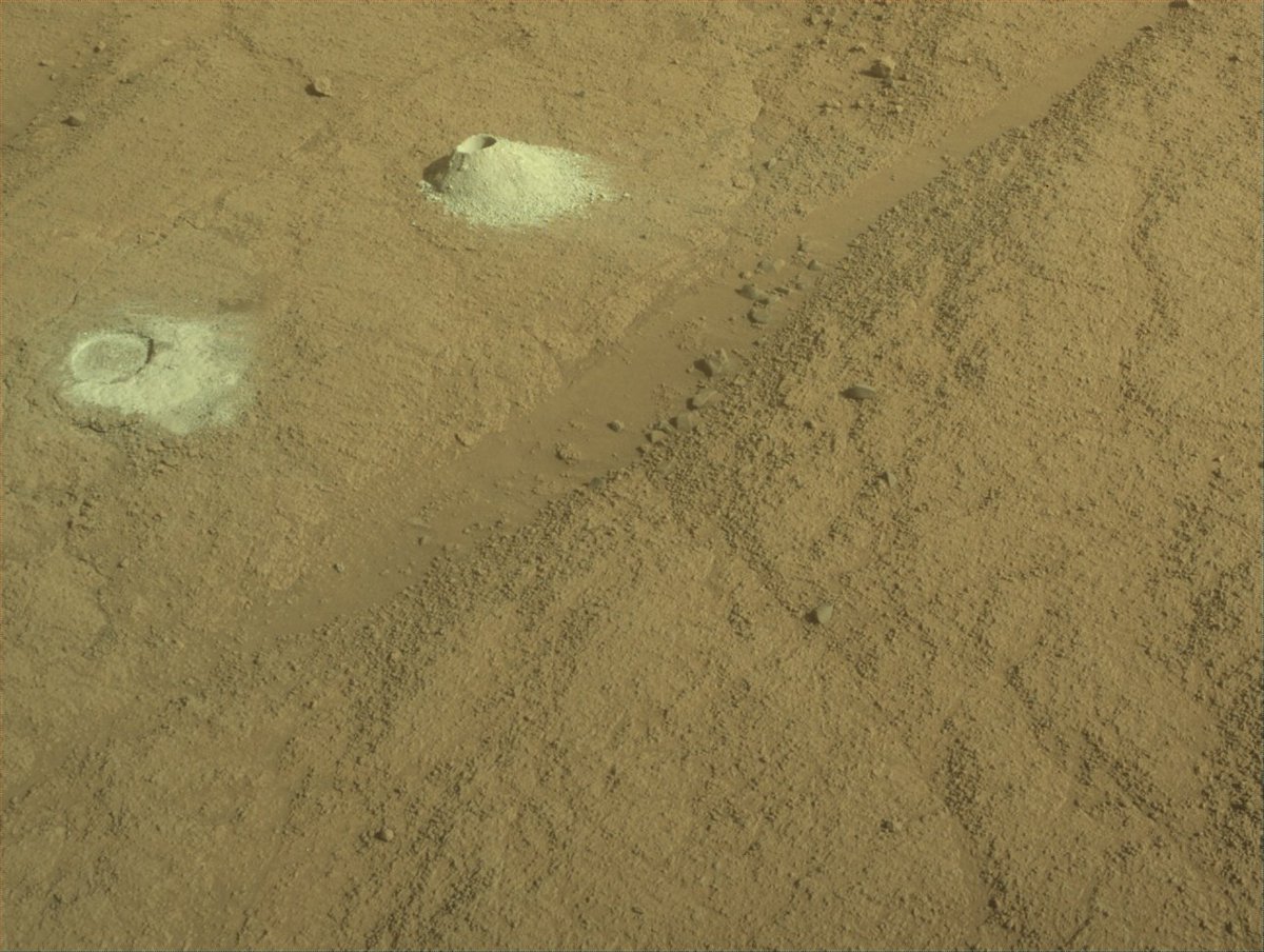 fredHeller1's tweet image. No sample caught @Houston! 

Not another mars air tube please! 

@NASAPersevere 

#perseverancerover 

Sol 1409