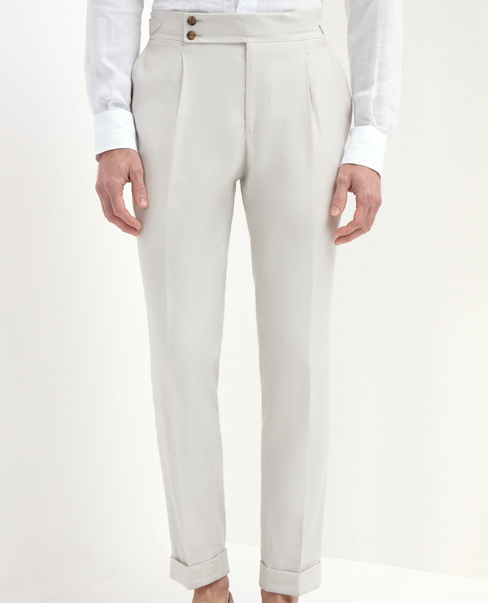 ParmaPini's tweet photo. Introducing our Ice Stretch Soragna Trousers, a new addition to our collection. Crafted in Italy, these trousers feature a high-rise, semi-slim fit, and a large extended tab fastening belt. 

https://t.co/bnzm6Xh57B

#piniparma #madeinitaly #trouserstyle #soragna #springstyle https://t.co/LuU066VE1u