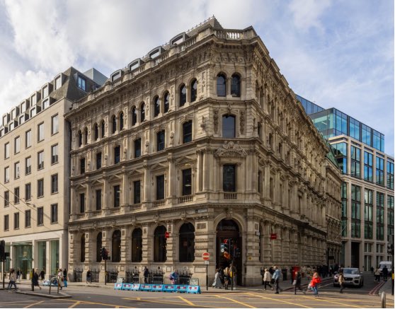 🇬🇧 🪜 🛠️ ⚠️  We're on the move: Mosaic heads to larger office space at 33 Gracechurch St in #London this spring. Renovations on the 4th-floor space are in progress at  the address, a fusion of old+modern architecture just 5 mins from <a href="/LloydsofLondon/">Lloyd's</a>