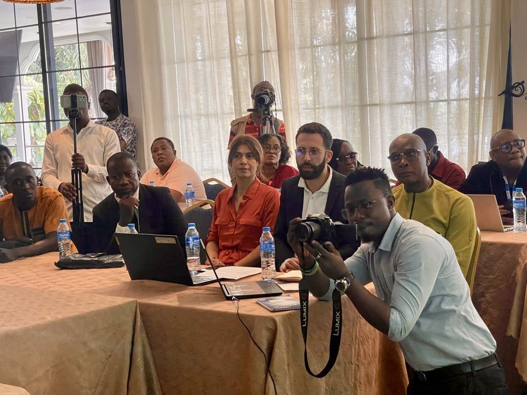 “I wish this cash book can be rolled out in all 13,000 schools.” Says Hon Conrald Sackey, Minister of Basic and Sen. Sch Education as he launched the <a href="/EUinSierraLeone/">EU in Sierra Leone</a> funded cash book initiative for 200 schools. The project is managed by IGR and <a href="/FondazioneAVSI/">Fondazione AVSI</a>