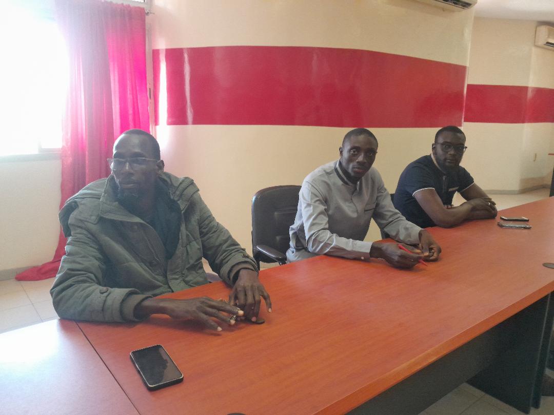 Croix-Rouge sénégalaise (@csenegalaise) on Twitter photo Visite de courtoisie du nouveau secrétaire général de la Croix-Rouge gambienne à la <a href="/CSenegalaise/">Croix-Rouge sénégalaise</a>. Ebou Faye Njie et la présidente Bafou Ba, ont échangé avec les chefs de départements et de services présents sur les possibilités de relance de la coopération humanitaire... Visite de courtoisie du nouveau secrétaire général de la Croix-Rouge gambienne à la <a href="/CSenegalaise/">Croix-Rouge sénégalaise</a>. Ebou Faye Njie et la présidente Bafou Ba, ont échangé avec les chefs de départements et de services présents sur les possibilités de relance de la coopération humanitaire...