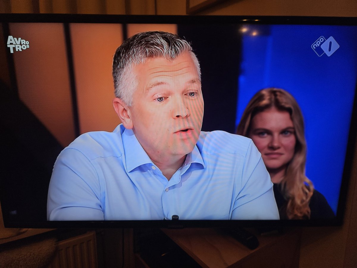 Weg met onzin? 

Regel 1; luister nooit naar mannen in een lichtblauw overhemd.
Zie: