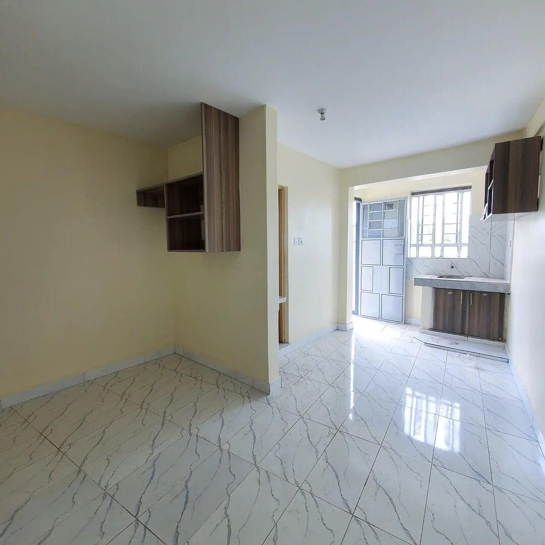 Build_Mold's tweet image. How much should you charge as rent for such a bedsitter within Nairobi?? 🤷🏻‍♂️
.
#buildmoldcrafters #craftingdreamspaces 
#building #Nairobi #ElonMusk