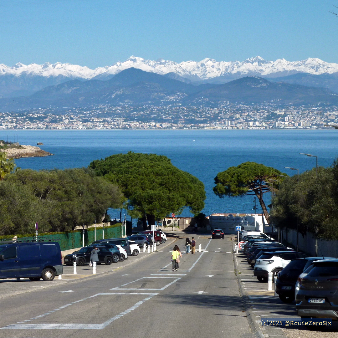 routezerosix's tweet image. ⚠️ Risque d&apos;éblouissement ! 

#Antibes #CapdAntibes #CotedAzur #CotedAzurFrance #AlpesMaritimes #BaladeSympa #Mercantour #RegionSud
