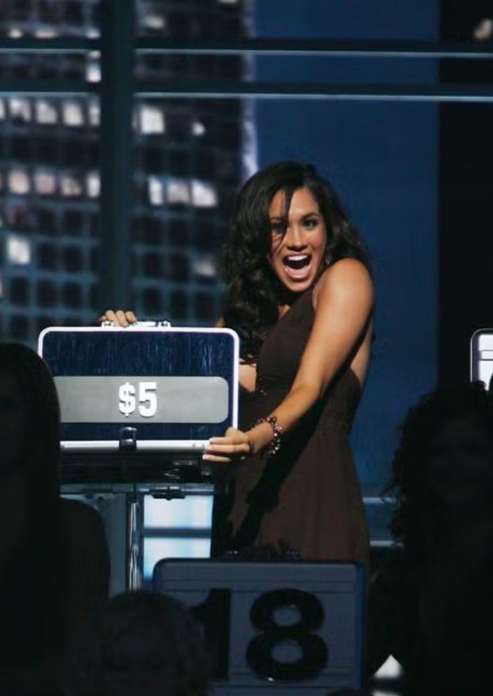 Queen Esther tweet media