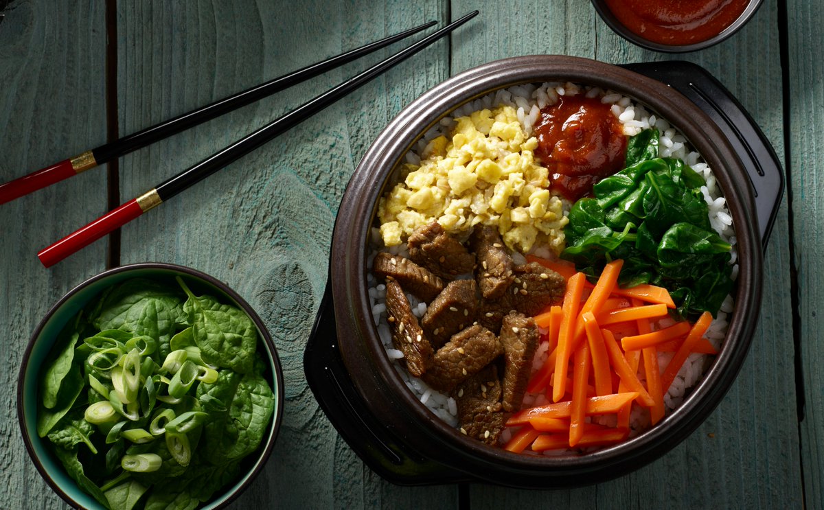 Just like mastering #chopsticks, #photography is all about technique, creativity, and the perfect shot. Today, we celebrate #NationalChopstickDay with a beautifully styled image from our studio—where every detail matters.
#foodphotography #foodstyling #photographystudio
