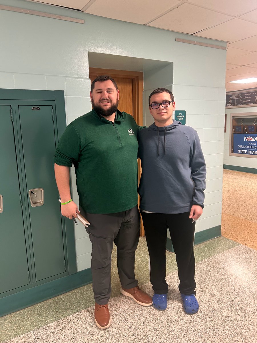 Thanks <a href="/CoachCase77/">Chuck Case</a> for stopping by to talk some football while in the area. Excited to be a #Bison and a part of <a href="/NicholsBisonFB/">Nichols Football</a>. #FullThrottle #Runningback 🦬🏈