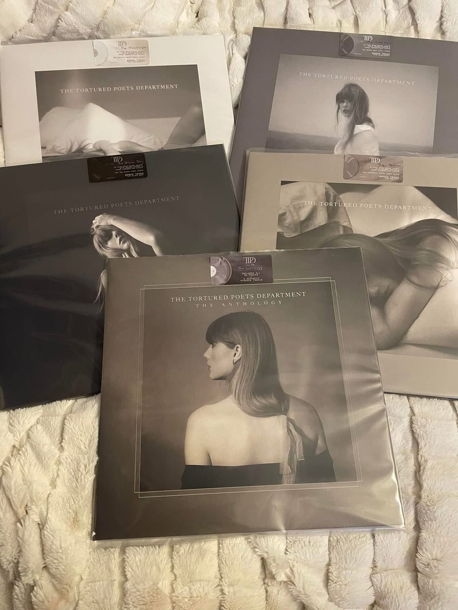 ForgottenVampyr's tweet photo. @taylornation13 It’s not a want, It’s a NEED! 

#RecordStoreDay2025 https://t.co/CCD80t39o0