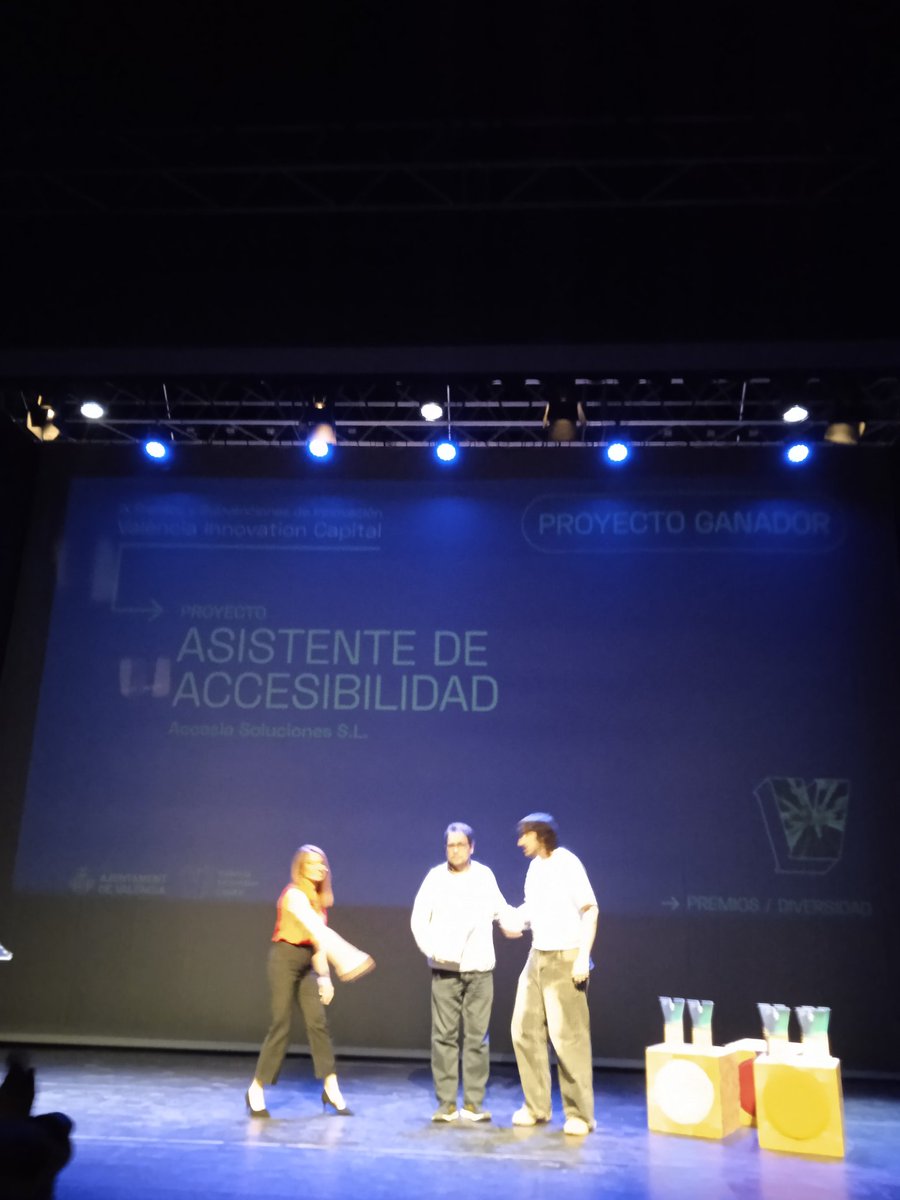 DIRECTO 🥇 Categoría: Diversidad: Mención especial para “KOKORO KIDS”, de Lernin Ganmes SL. Y Proyecto ganador: “Asistente de Accesibilidad” de Accesia Soluciones, S.L. #VIC2024