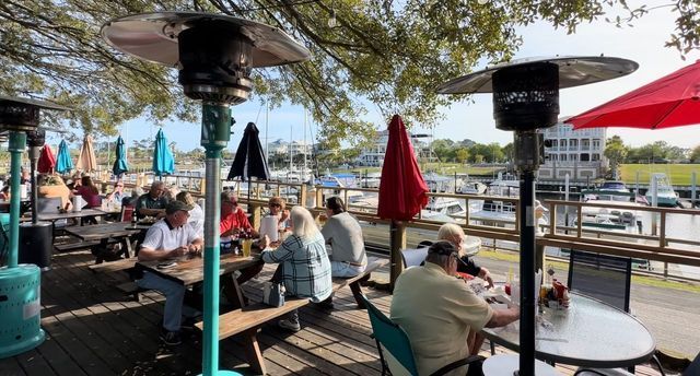 ucfoodietv's tweet photo. Myrtle Beach and Vegas converging? Kind of. https://t.co/mvFpVZjreS #MyrtleBeach #LasVegas #MyrtleVegas #food #travel #booze #foodie #UndercoverJetsetter #JohnDaly #SusanAnzalone #TravelLikeALocal #shotOniPhone #offbeatenpath #wingdingTV #Vacation https://t.co/1mDNAySuGl