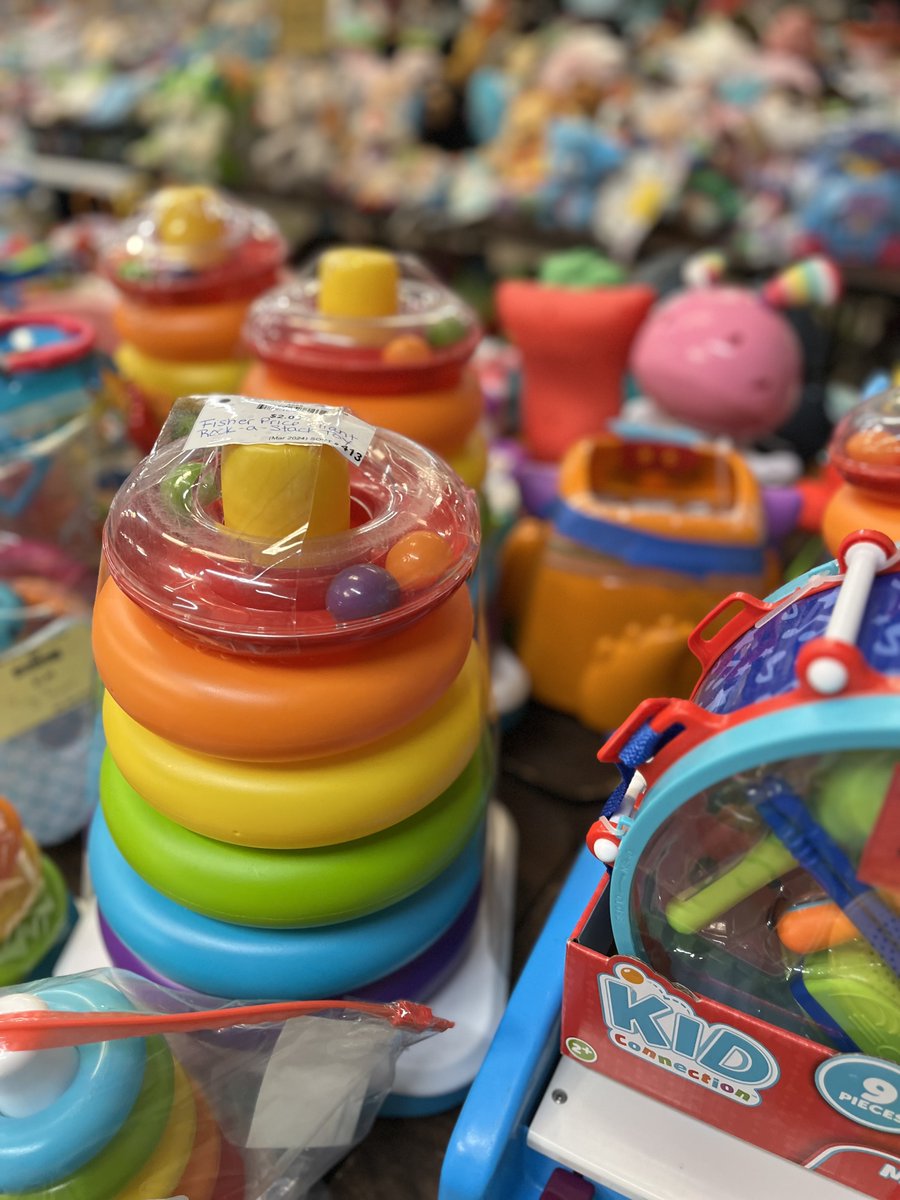 CKConsignmentNC's tweet photo. Ready to declutter and earn? Join us at the Carolina Kids Consignment event from March 13th-16th! Whether you're a new consignor or returning, this is your chance to get in on the presale action. #ConsignmentSale #CarolinaKidsConsignment #DeclutterAndEarn https://t.co/h0aFCRYm3A