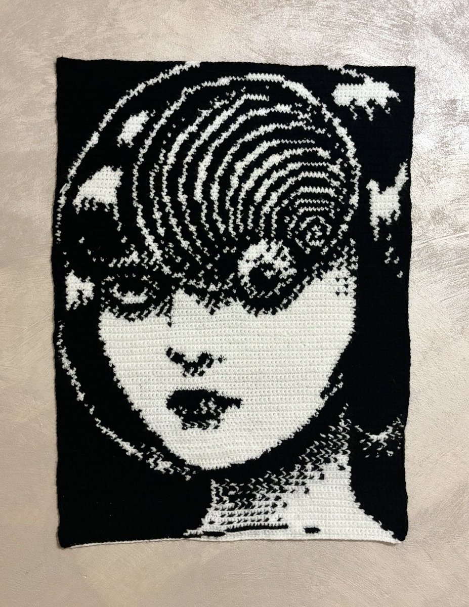 itsmadmand's tweet photo. juste moi et mon crochet 3,5mm contre le monde https://t.co/17snYnjc8T