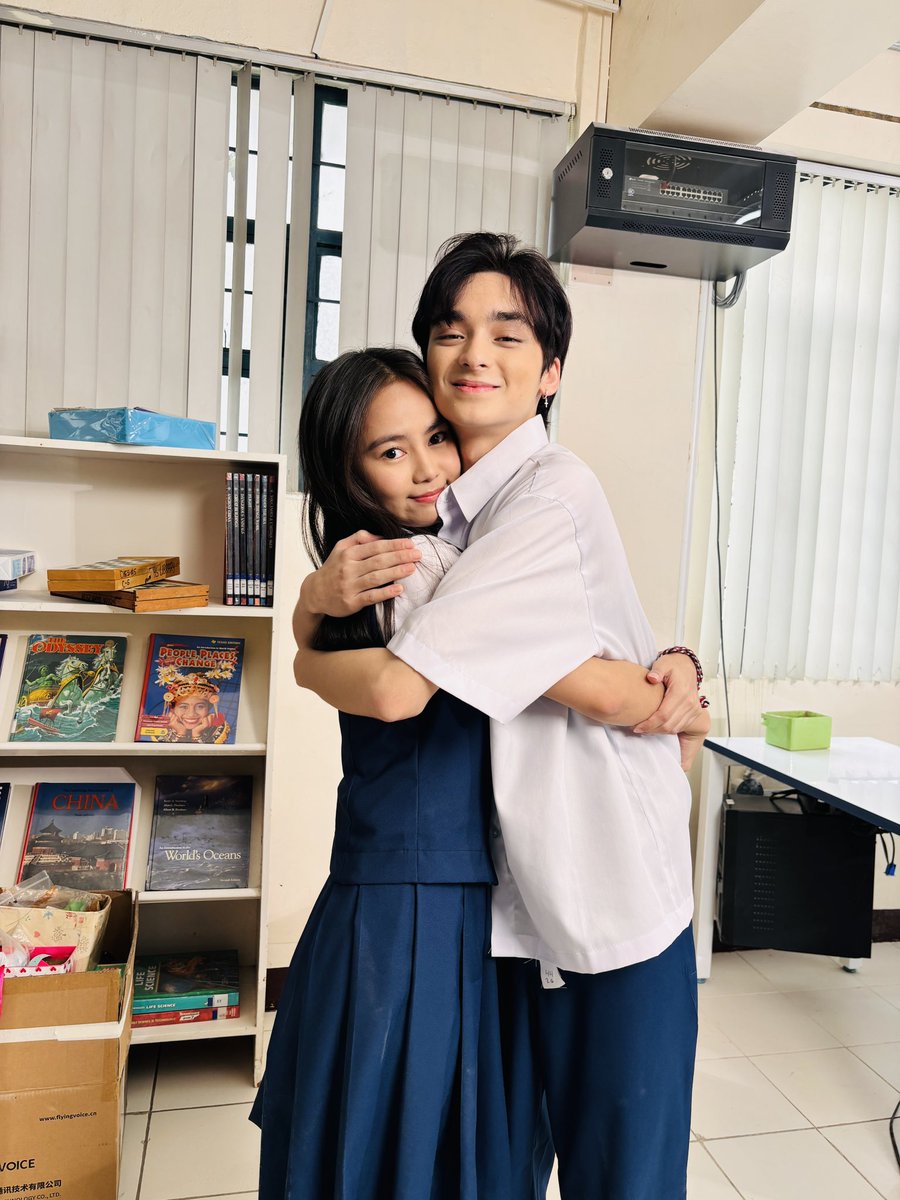 StudioVivaPH's tweet photo. Iba talaga ang closeness ng mag-S.T. ❤️❤️❤️

#SectionEFrameUp
#AngMutyaNgSectionE
#CharlesLaw 
#AshtineOlviga 
#StudioViva
#VivaOne https://t.co/AdUgnCvrYJ