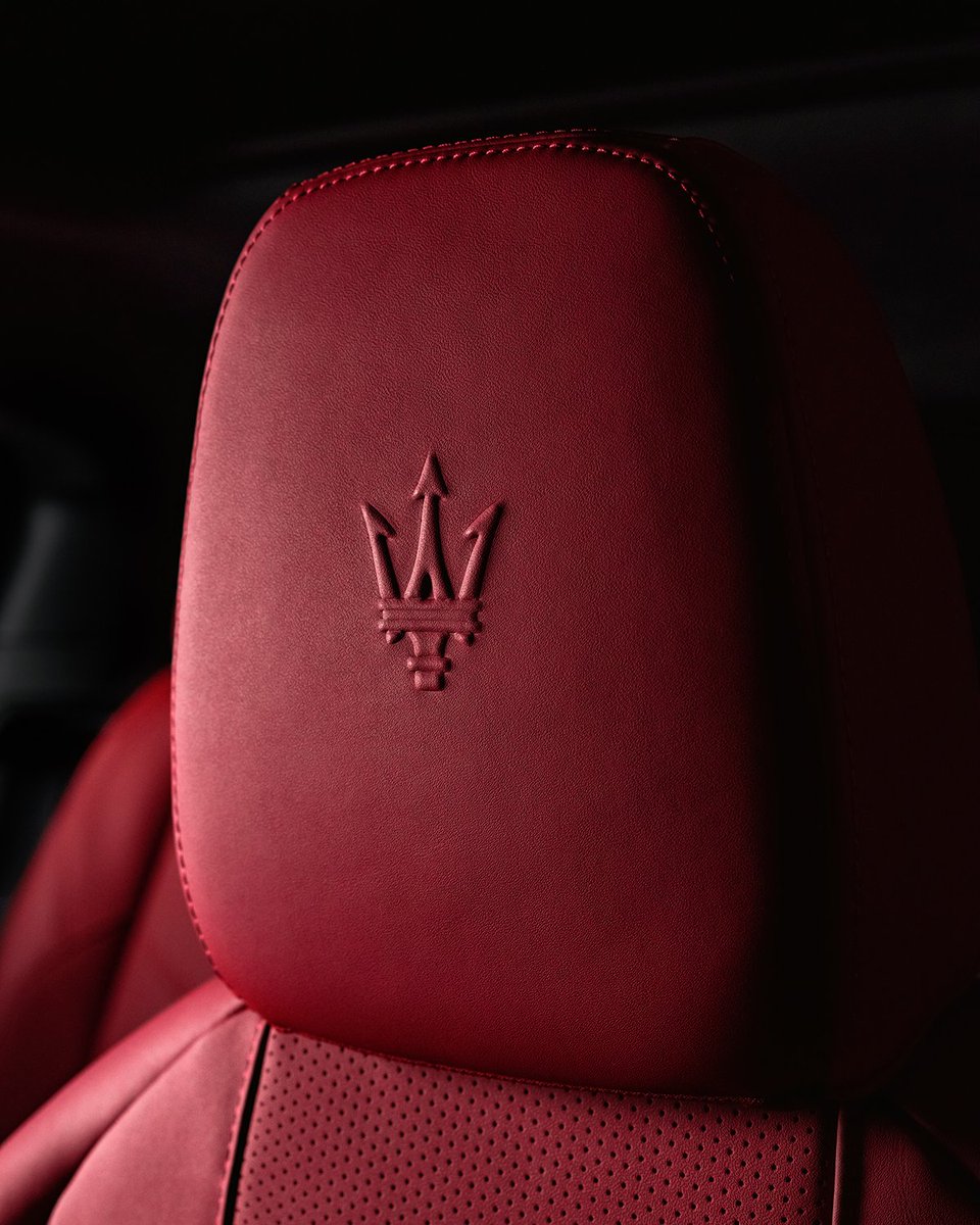 Maserati_HQ's tweet image. The interior of this #MaseratiGrecale is for those who want it all. ​
#Maserati