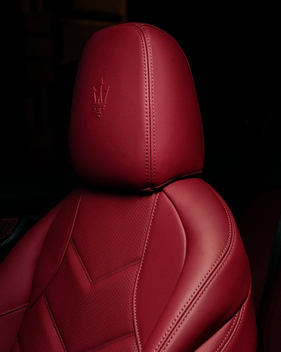 Maserati_HQ's tweet image. The interior of this #MaseratiGrecale is for those who want it all. ​
#Maserati