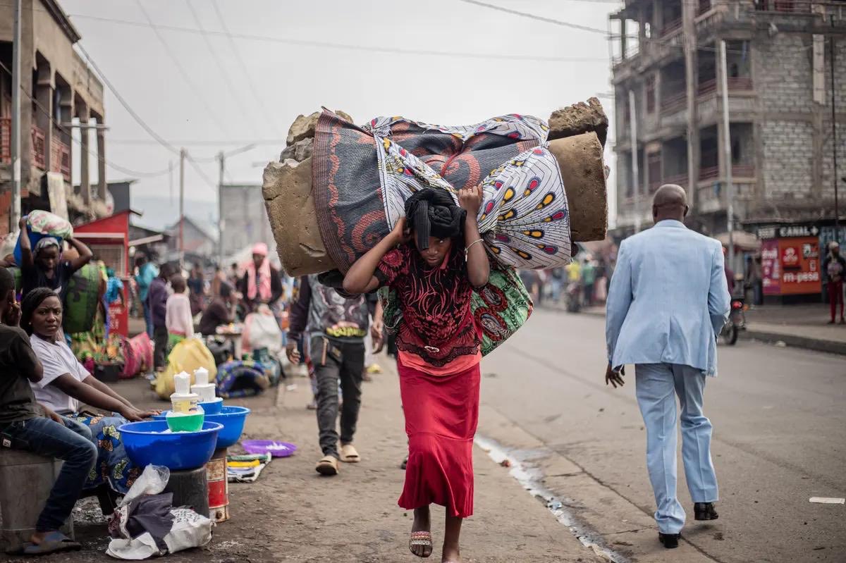 BonnyMaya's tweet photo. La guerre en #RDC : Comment les fintechs peuvent-elles sauver des vies ?

En pleine crise, avec le M23-RDF menaçant Bukavu et d’autres villes après Goma, des millions de Congolais font face à l’insécurité et à un accès limité aux services financiers  traditionnels. 1/3 https://t.co/DsIePgZEMB