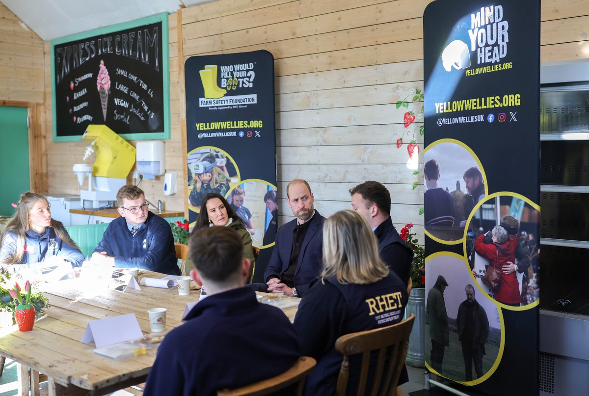 tokkianami's tweet photo. The Duke of Rothesay during a visit to East Scryne Farm.
Prince William is visiting Angus today to spotlight community led organisations that are helping to tackle rural isolation and loneliness. 💙🏴 https://t.co/NDWOouhu1C