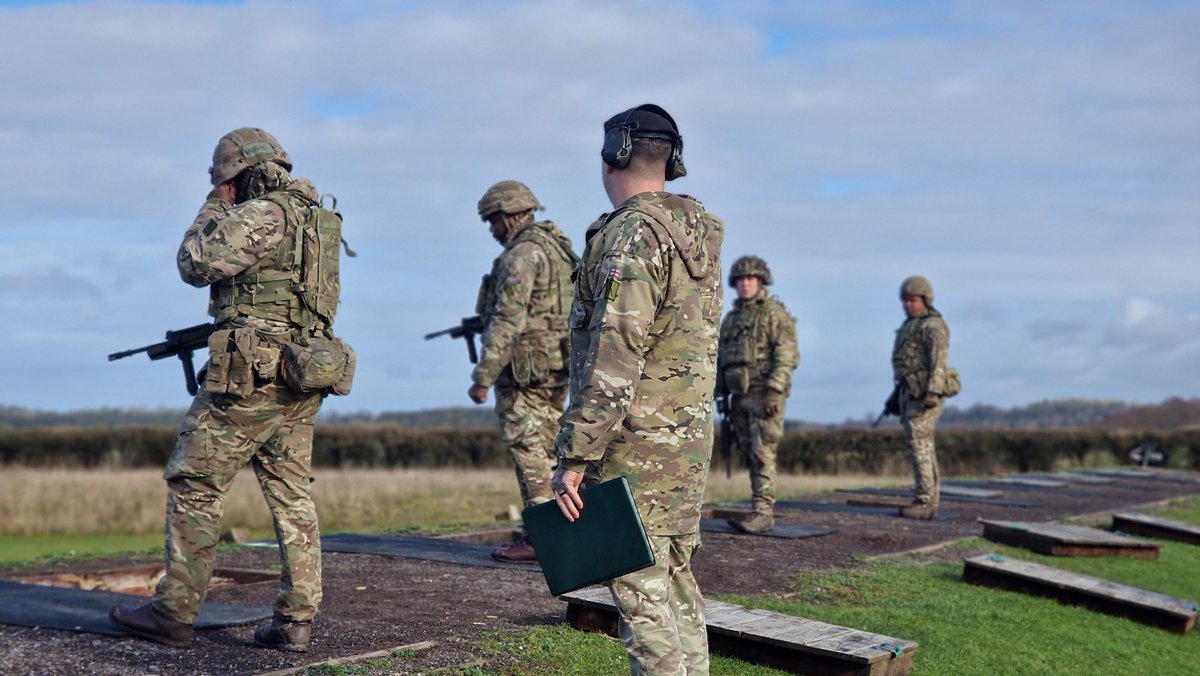 4 Close Support Squadron have been honing their skills on the range as they get ready to deploy to Estonia 🇪🇪