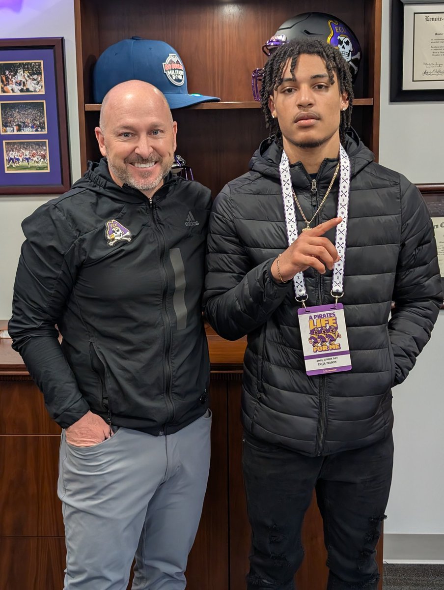 Thank you for the invite to <a href="/ECUPiratesFB/">ECU Football</a> Junior Day I had a great time can't wait to get back 🟡🟣 <a href="/Coach_B_Harrell/">Coach Blake Harrell 🏴‍☠️🏴‍☠️🏴‍☠️</a> <a href="/CoachFree1906/">Rodney Freeman II</a> @GasperECUDPP