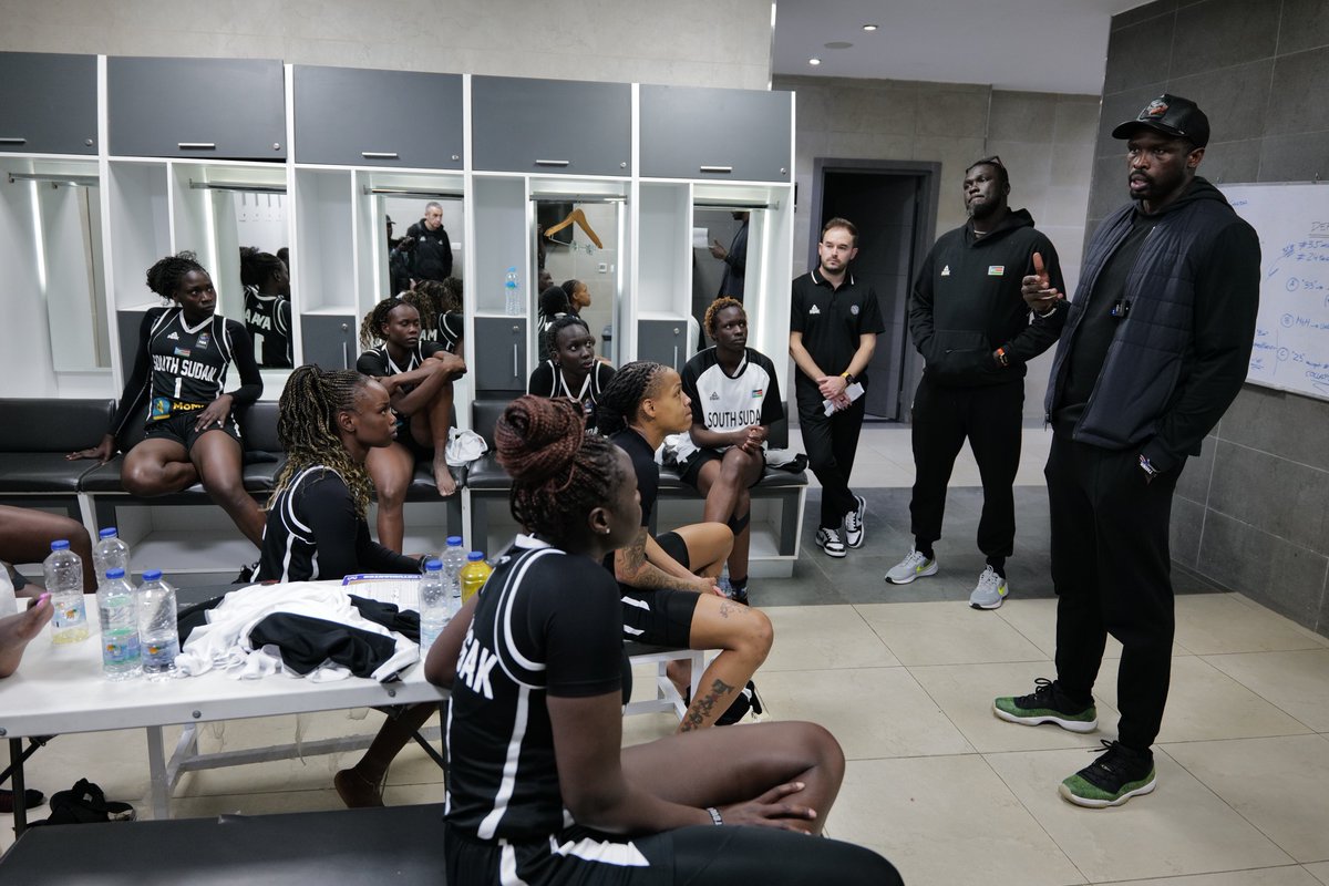 SSBFed's tweet photo. ๐ซก Locker room chats with President @LuolDeng9 ๐ธ๐ธ
#BrightStarlets #WomensAfrobasket https://t.co/V2N5T2sQFv