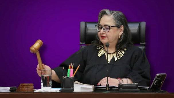 Sin decir una palabra, sin asistir a la ceremonia, la persona que más brilló en la ceremonia de 108 aniversario de la Constitución fue Norma Piña; si pretendían invisibilizarla, lograron justo lo contrario.