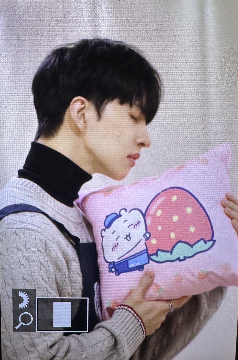 KUTE406's tweet photo. 250206
재화니 잘 때 이러구 잔대 ㅋㅋㅋㅋㅋㅋㅋ 기여워 바부
#이재환 #KEN #켄 @jaehwany0406 https://t.co/wPhtOkM570