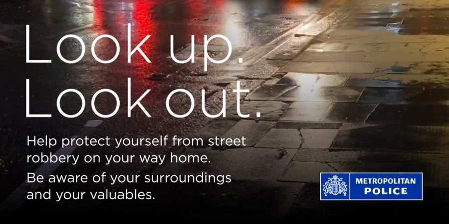 MPSBarkDag's tweet photo. Look up. Look out |
Be aware of your surroundings and your valuables on your way home.
To report:
Emergency 999
Non-Emergency 101
Online https://t.co/FK9n2nhyqF
#LookUpLookOut https://t.co/4V4XNR8I2B