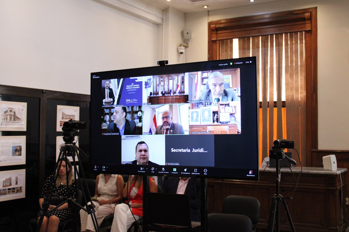 [ACTUALIZACIÓN] 🟩Tras el debate en el <a href="/Jem_py/">Jurado de Enjuiciamiento de Magistrados</a> se remiten oficios a la Fiscalía General del Estado y a la fiscal <a href="/BeliBobadilla/">Belinda Bobadilla</a> para que informen respectivamente sobre el estado de las causas de los chats de Lalo Gomes y Mafia de los pagarés. 
Lo resuelto es a los efectos de