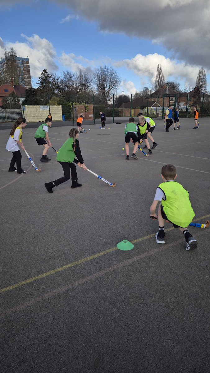 EastfieldPSHull's tweet image. #6CW have enjoyed competing for their houses in a hockey tournament this afternoon! 🏑 #EPSPE