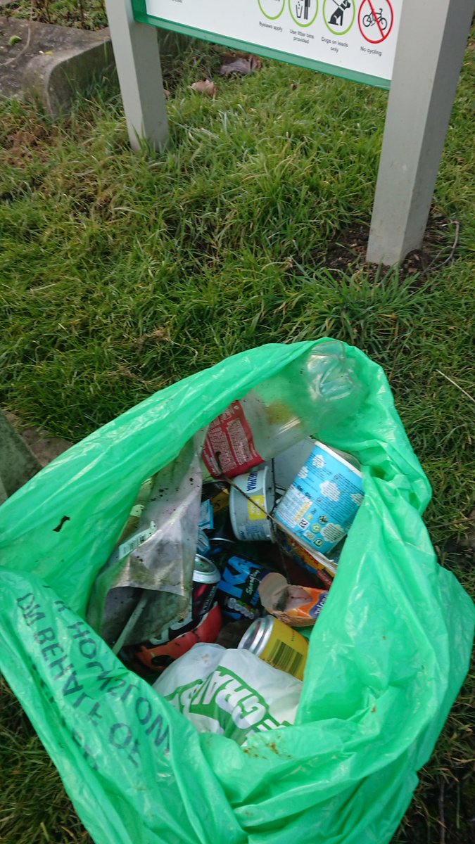 old_chiswick's tweet image. The Old Chiswick Protection Society (OCPS) recently carried out its first volunteer litter pick of 2025 of the Old Chiswick Cemetery. Clean communities are healthy communities.