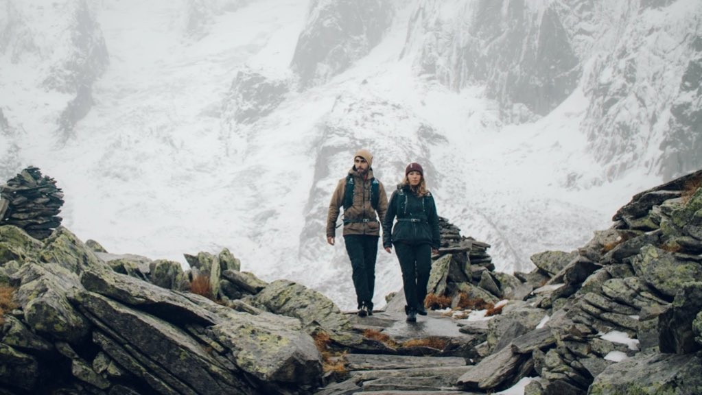 hatewine's tweet photo. Don’t let the weather hold you back:
If there’s a full-on storm, stay in. But if it’s just cold or raining lightly, don’t let that stop you from heading out. 

Fresh air boosts mental health, strengthens the immune system, and builds resilience. Go outside! https://t.co/KZdEklxxE1
