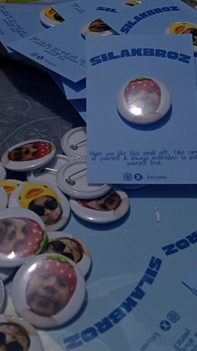 tokwanigab's tweet photo. COJ 2nd Major Concert 
 -✮ hello, joewahs! I'll be giving freebies for Day 1 goers, see y'all sa saAAAAT ! 🩵

✩: 1:1 ratio 
✩: like &amp; rt 
✩:  open for trade 
✩: location &amp; time (TBA) 
✩: kindly follow me here or IG @krizyuuu for updates   

#COJSilakboTheConcert 
#SILAKBO https://t.co/cdobChLxlX