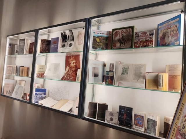 PBW_Kielce's tweet image. „Milenium Królestwa Polskiego. 1025 – 2025” - wystawa z okazji 1000. rocznicy koronacji pierwszych polskich monarchów.

pbw.kielce.pl/2025/02/04/tys…

#Milenium  #Piastowie #wystawa