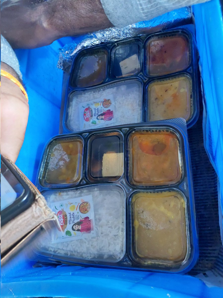 pradeeplodhiR's tweet photo. Railway pantry staff is selling food from outside not from pantry and putting the passenger's health in danger. When asked pantry staff Mr. Hariom misbehaved. Sir @AshwiniVaishnaw please look into it. @RailMinIndia @DrmJhansi @RailwaySeva @narendramodi @PMOIndia 
PNR- 8528766201 https://t.co/TsB53lylGh
